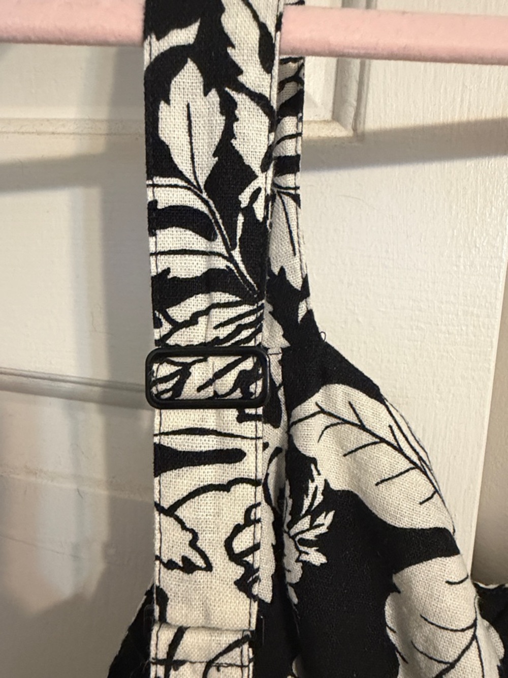 Black & White Floral Jumpsuit - Sleeveless Women’s Jumpsuit Old Navy Linen - Picture 6 of 6